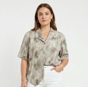 VINTAGE 80S ALIA Short Sleeve Blouse Abstract Animal Print SZ 18